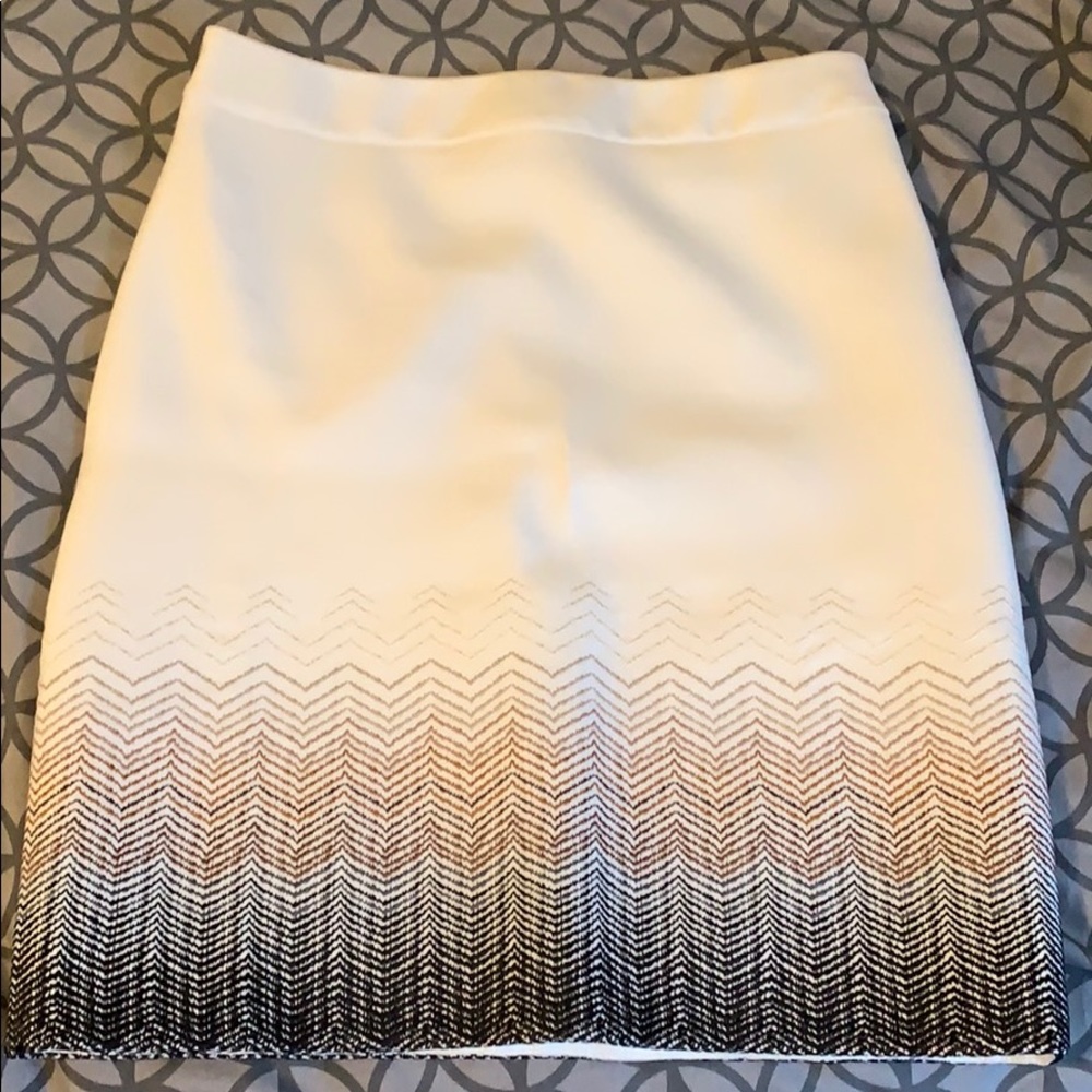 WHBM White House Black Market skirt 00